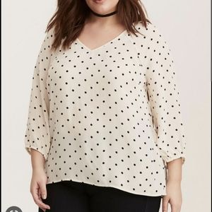 NWT Torrid Georgette Polka Dot Blouse 00